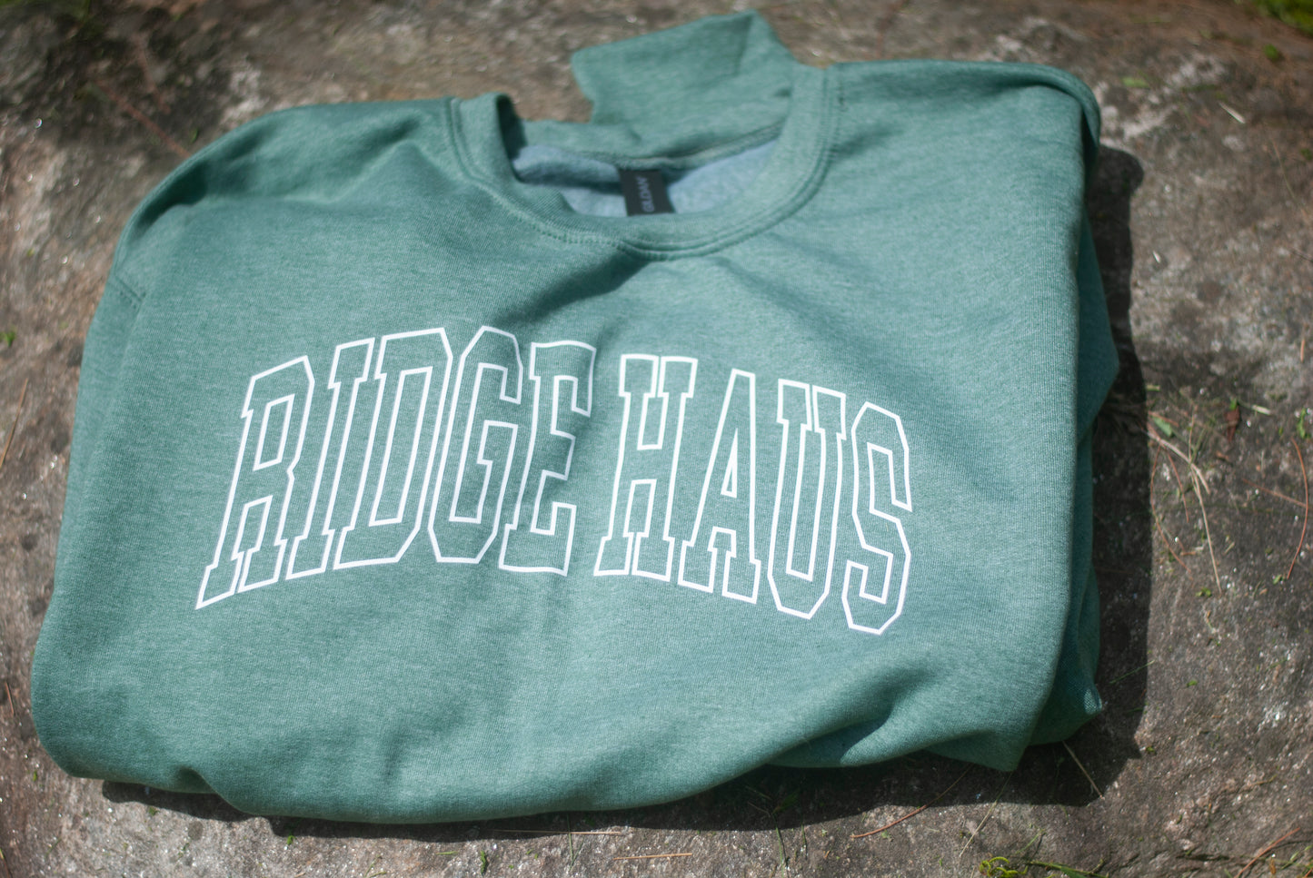 Ridge Haus Crewneck Sweatshirt | Heather Green Sweatshirt