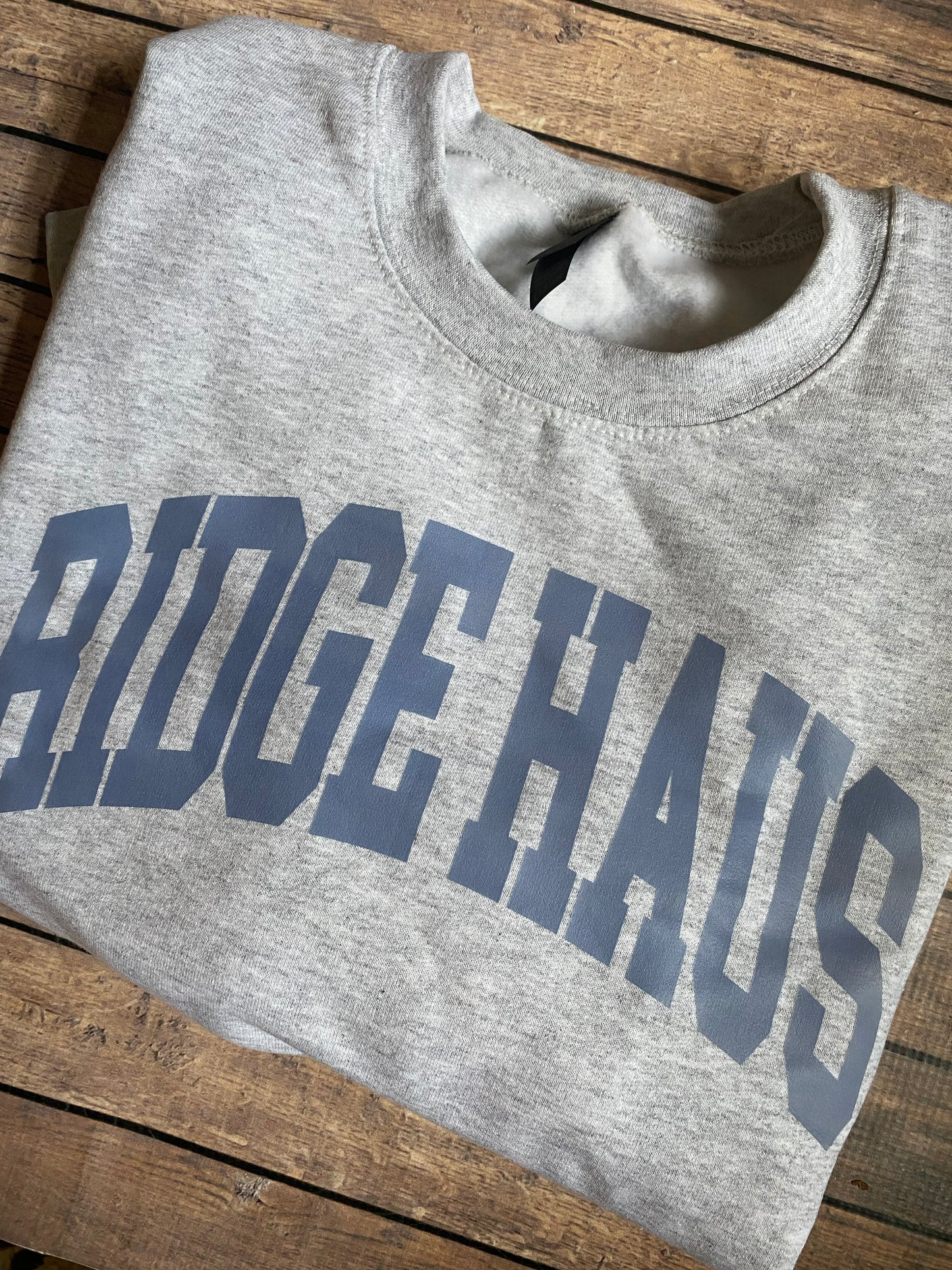 Ridge Haus Crewneck Sweatshirt | Heather Grey Sweatshirt