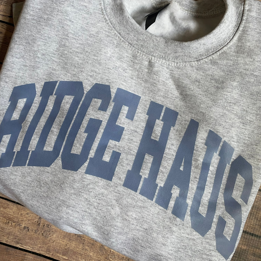 Ridge Haus Crewneck Sweatshirt | Heather Grey Sweatshirt